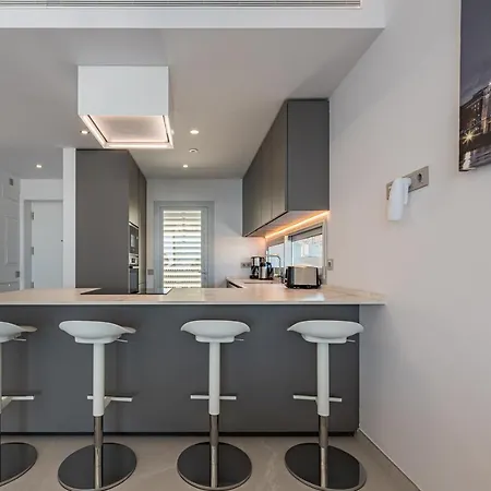 Luxury 2 Bedroom With Sea View Apartamento
