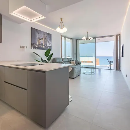 Luxury 2 Bedroom With Sea View *